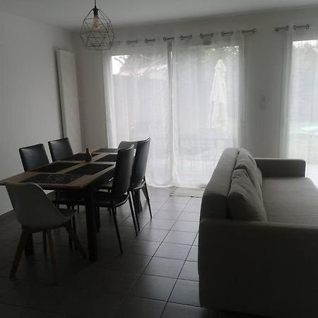 Jolie Maison Entiere Avec 3 Chambres Centre Ville Saint-André-de-Cubzac Exterior foto